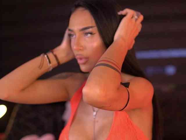 KimNaty webcam