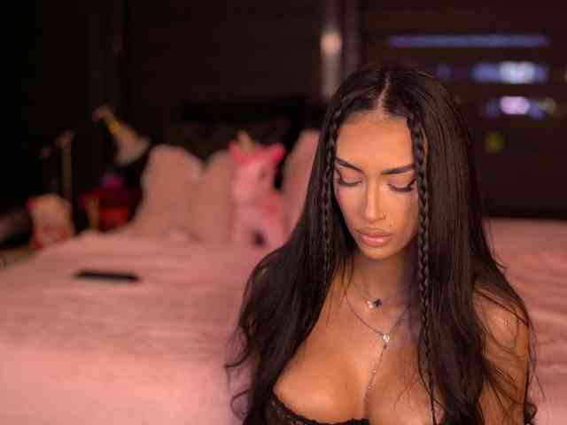 KimNaty webcam