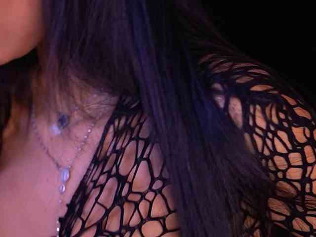 KimNaty webcam
