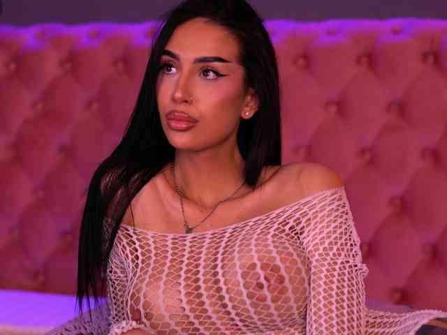 KimNaty webcam