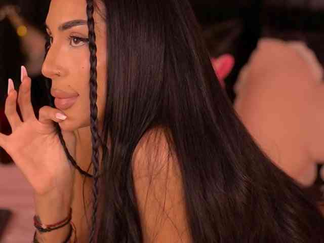 KimNaty webcam
