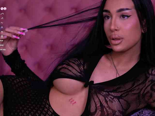 KimNaty webcam
