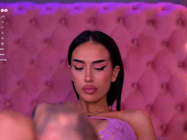 KimNaty webcam