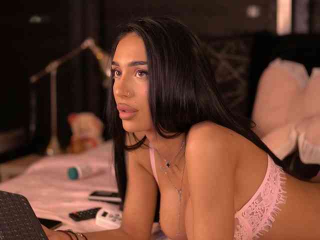 KimNaty webcam