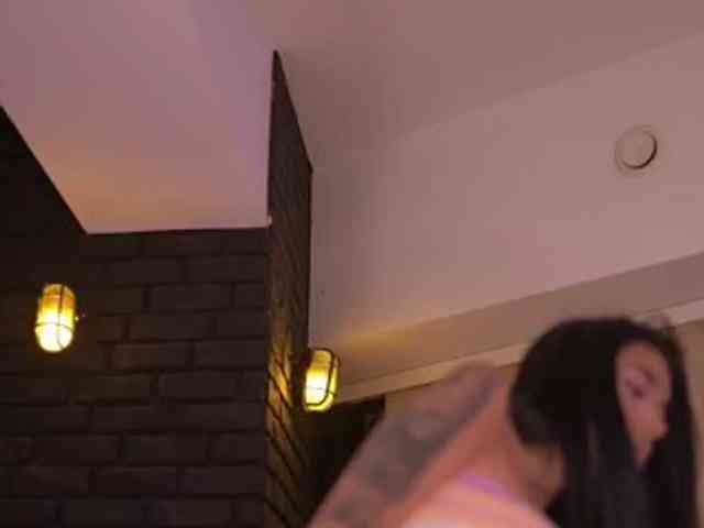 KimNaty webcam