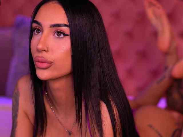 KimNaty webcam