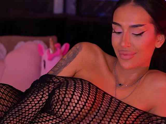 KimNaty webcam