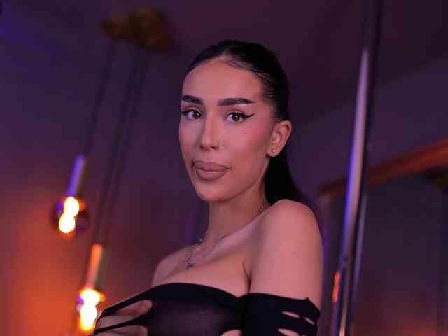KimNaty webcam