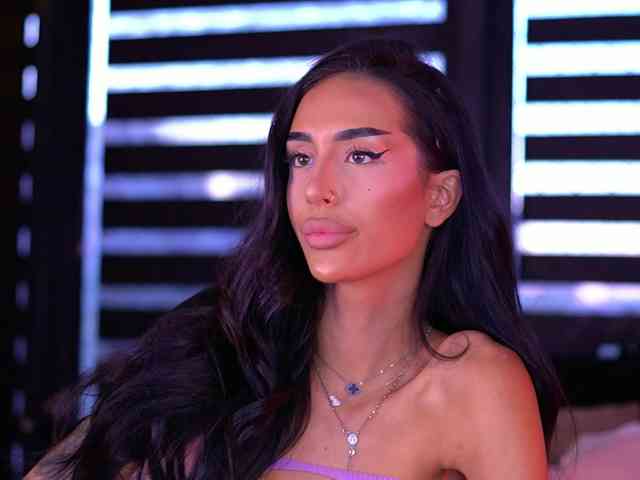 KimNaty webcam