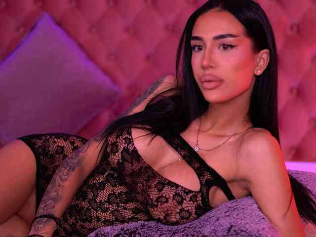 KimNaty webcam