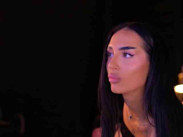 KimNaty webcam