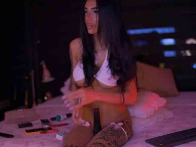 KimNaty webcam