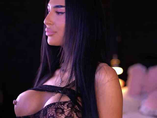 KimNaty webcam
