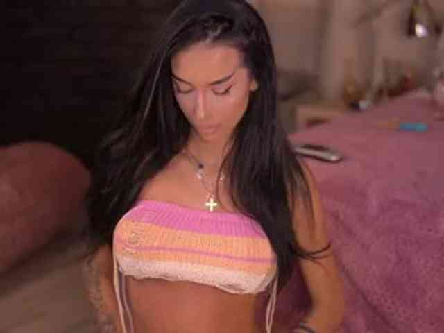 KimNaty webcam