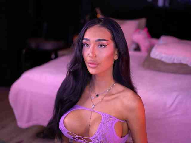 KimNaty webcam