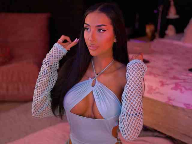 KimNaty webcam