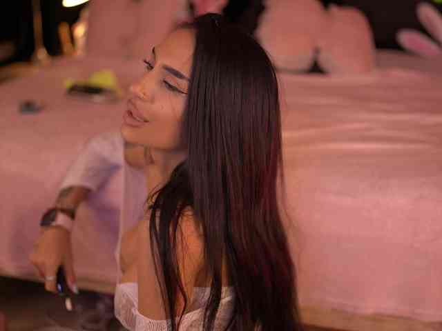 KimNaty webcam