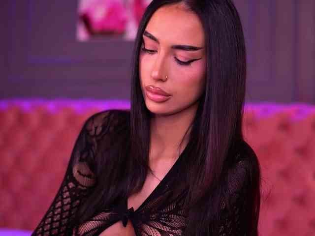 KimNaty webcam