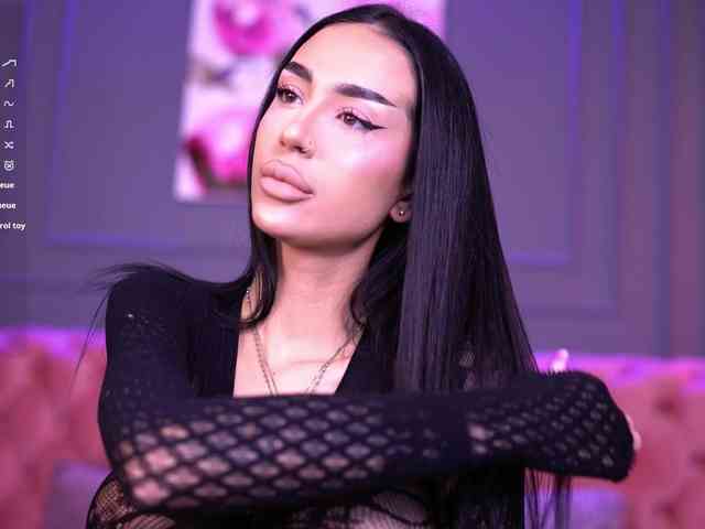 KimNaty webcam