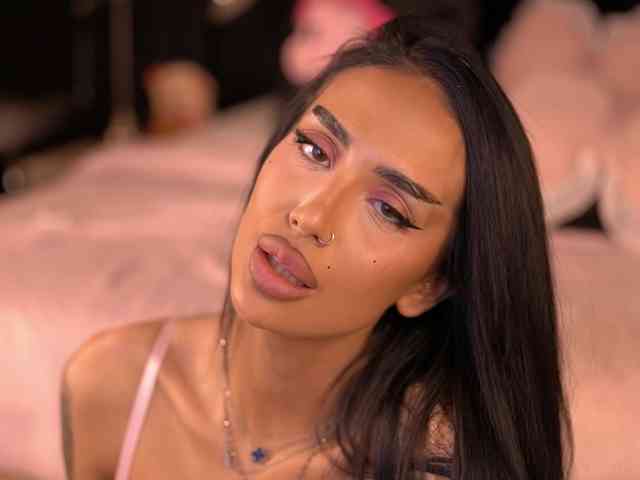 KimNaty webcam
