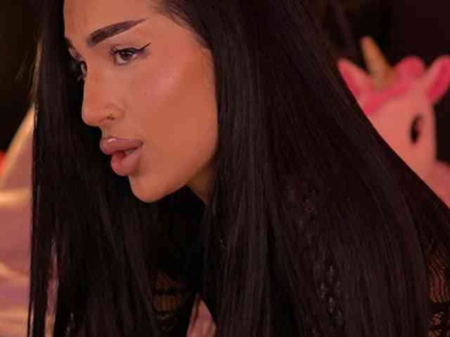 KimNaty webcam