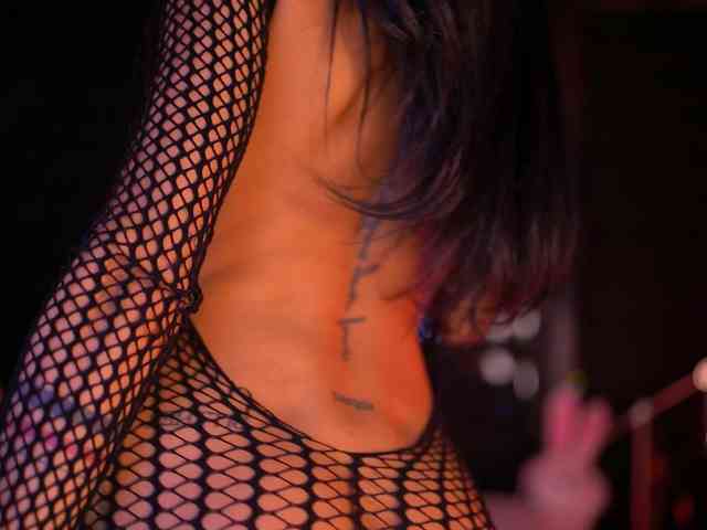 KimNaty webcam