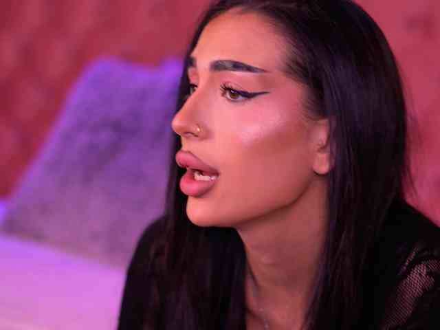 KimNaty webcam