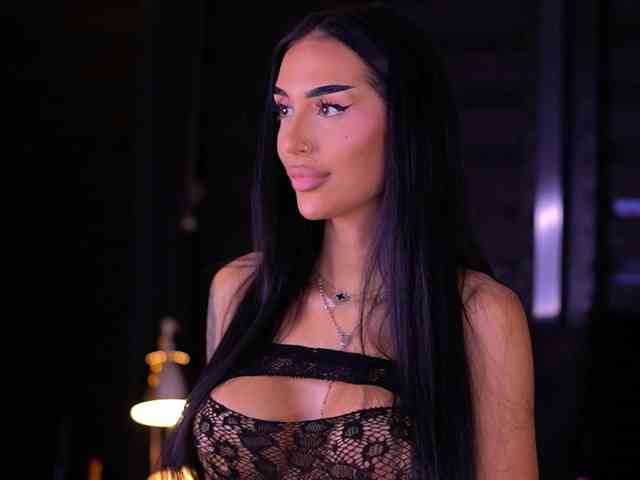 KimNaty webcam