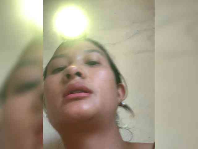 Lily388 webcam