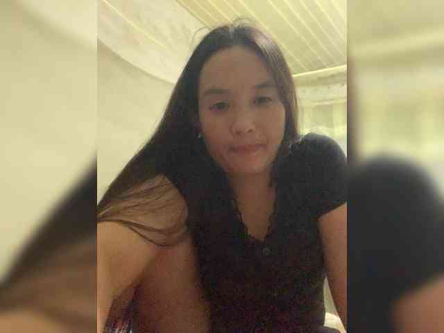 Lily388 webcam
