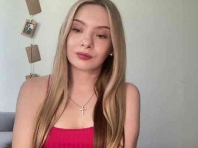Polishangel222's cam show statistics and live stream