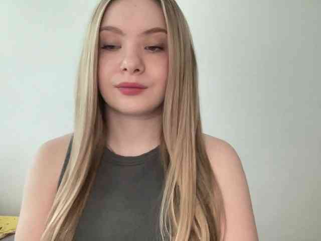 Questo modello è in diretta ora. Polishangel222