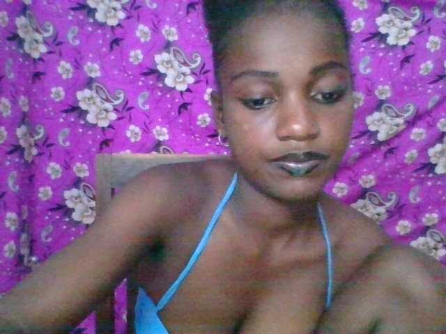 LovelyBlackGirl webcam