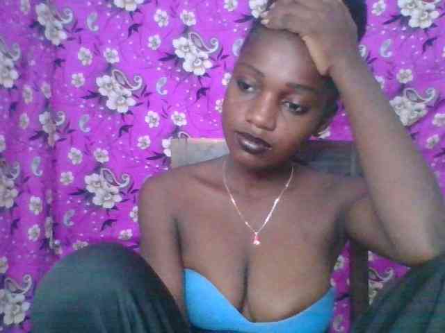 LovelyBlackGirl webcam