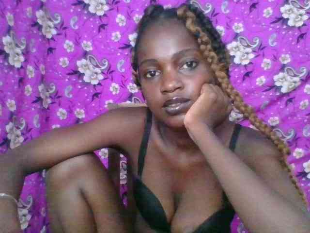 LovelyBlackGirl webcam