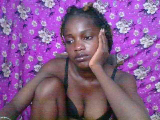 LovelyBlackGirl webcam