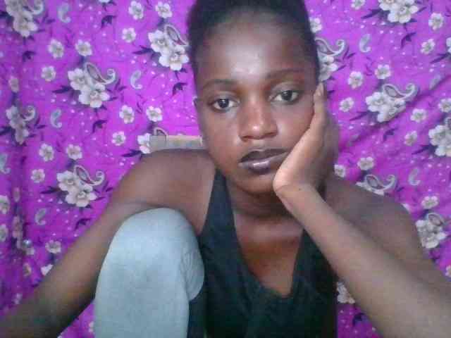 LovelyBlackGirl webcam