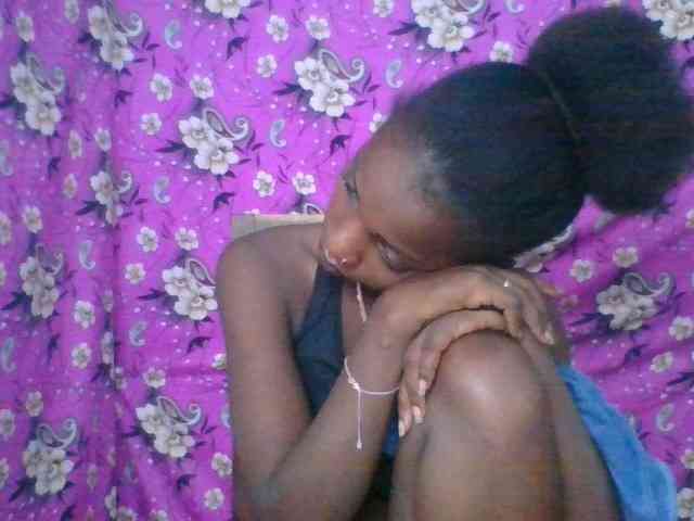 LovelyBlackGirl webcam