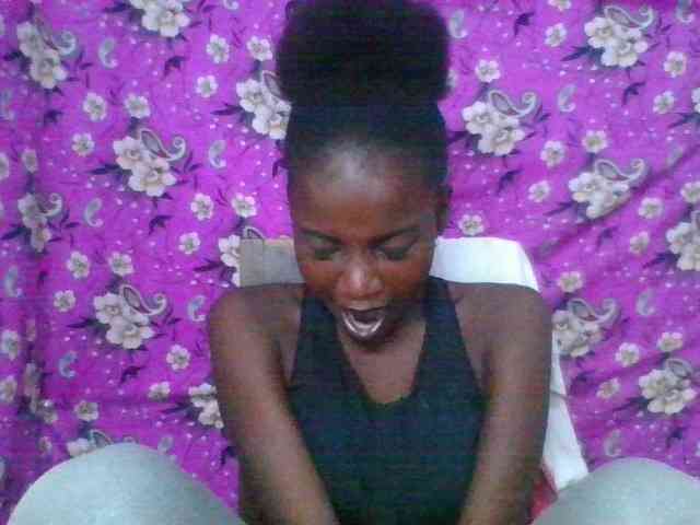 LovelyBlackGirl webcam