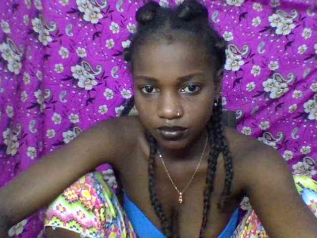 LovelyBlackGirl webcam