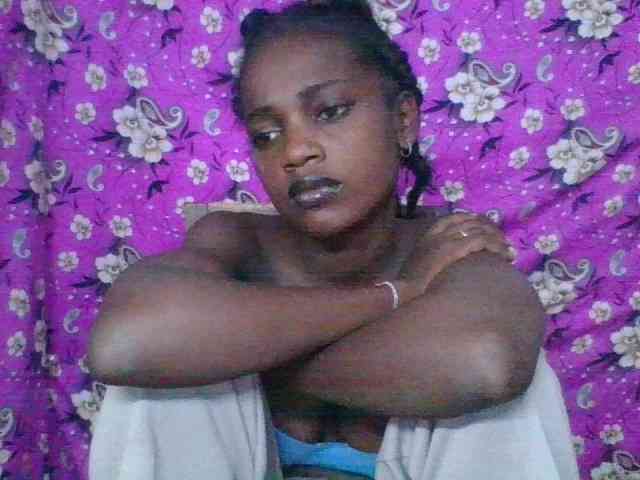LovelyBlackGirl webcam