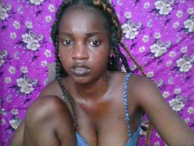 LovelyBlackGirl webcam