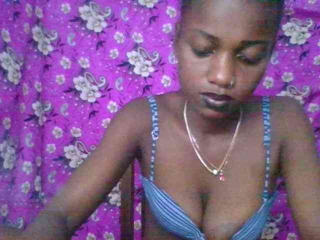 LovelyBlackGirl webcam