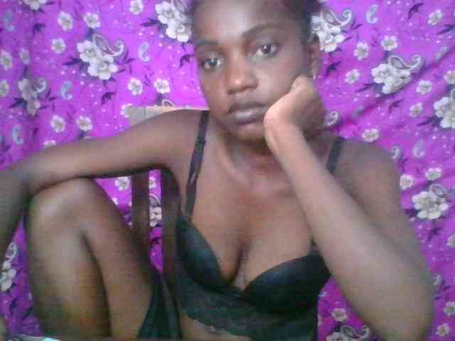 Modèle: LovelyBlackGirl