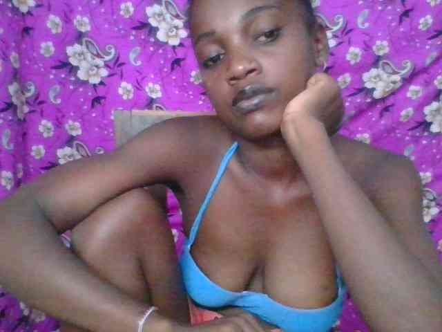 LovelyBlackGirl webcam