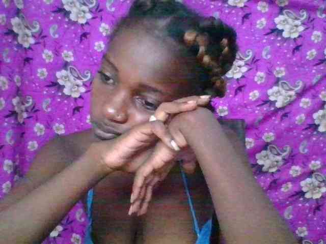 LovelyBlackGirl webcam