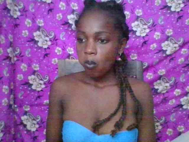 Modèle: LovelyBlackGirl