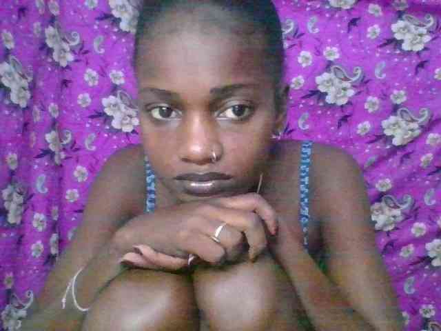 LovelyBlackGirl webcam