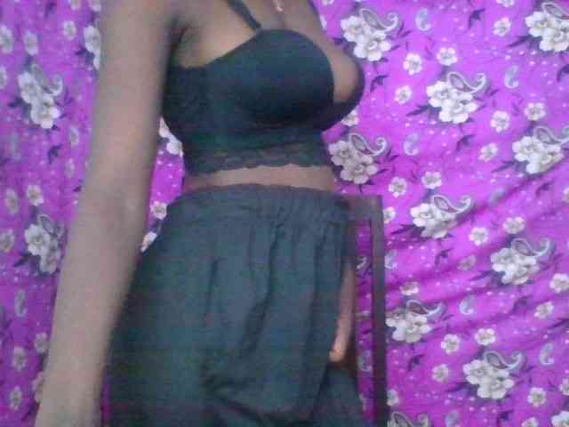 LovelyBlackGirl webcam