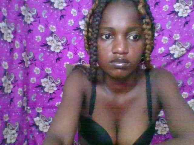 LovelyBlackGirl webcam